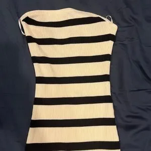 H&m tight dress hotsell